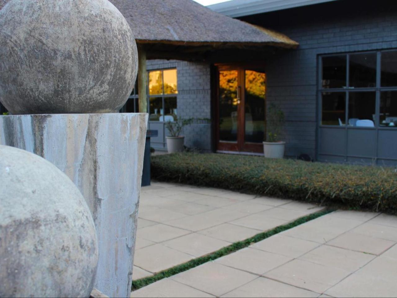 Vista Ort Hotel Kempton Park Bagian luar foto