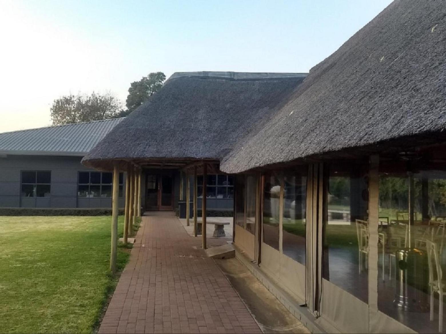 Vista Ort Hotel Kempton Park Bagian luar foto